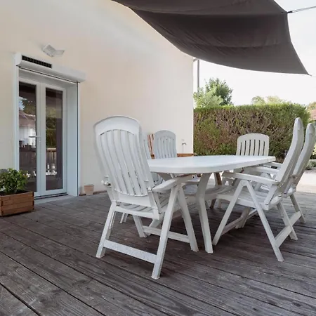 בית נופש La Maison Des Delices Dosches